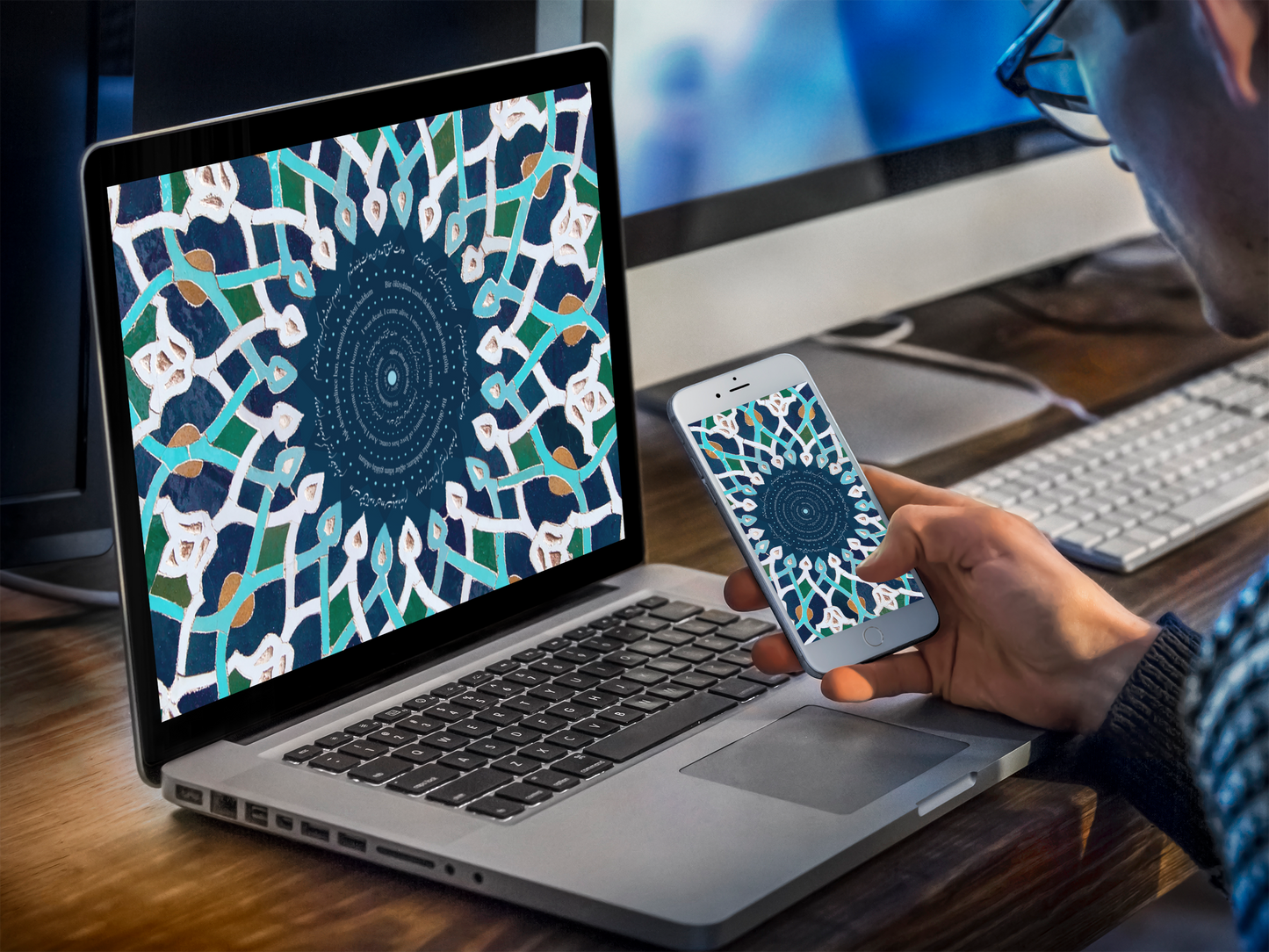 Alive Wallpapers (Mobile & Desktop)