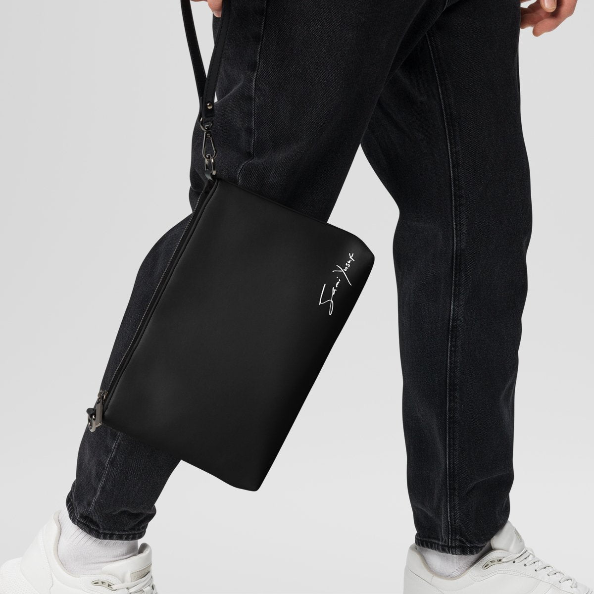 Signature Crossbody bag